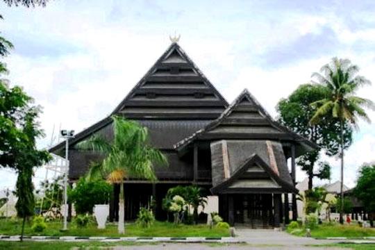 Wisata Sulawesi Selatan: Museum Balla Lompoa