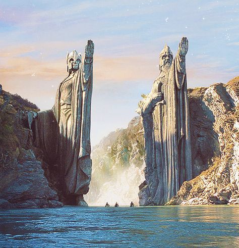 The Gates of Argonath - The Pillars of Kings