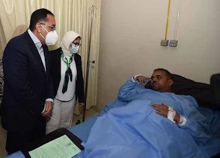 رئيس الوزراء يصل المستشفى التعليمى بسوهاج للاطمئنان على مصابي حادث تصادم القطارين