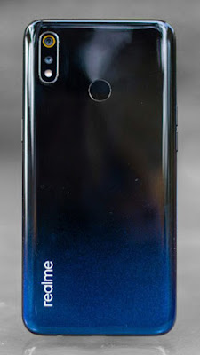 صورة موبايل ريلمى 3 باللون الاسود المتدرج - black realme 3 mobile image 