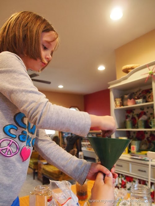 BottleArtProjectwithSeeds #holidaycrafting #giftidea #kidscraft