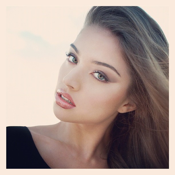 Daniela Lopez Osorio sensual face instagram photos