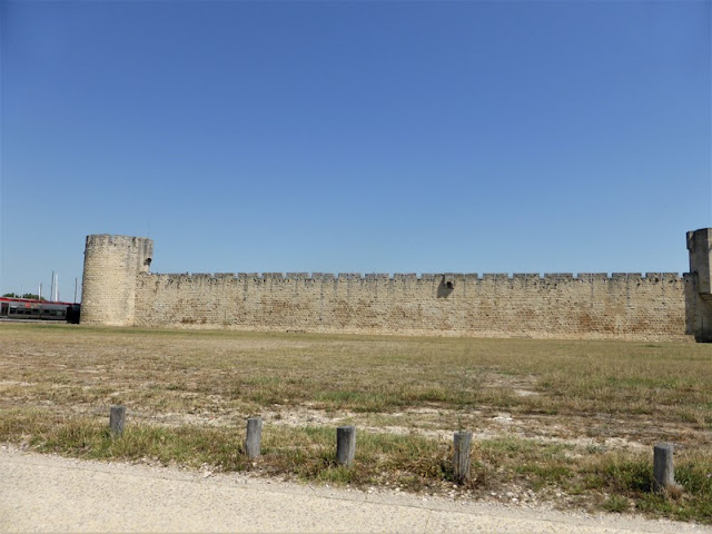 Aigues Mortes, muralla