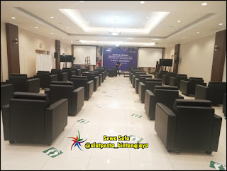 Sewa Sofa Hitam Single Event PT Pusri Jakarta