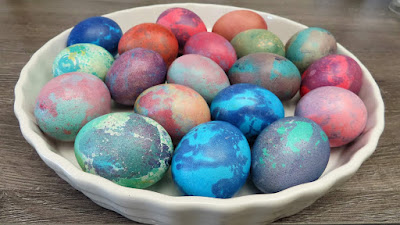 Bojanje Jaja Jestivim Uljem | Make Marble Eggs with Oil