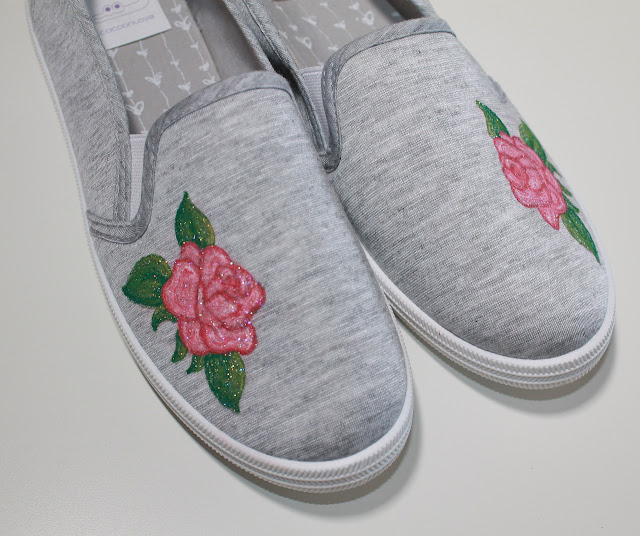 zapatillas pintadas rosas