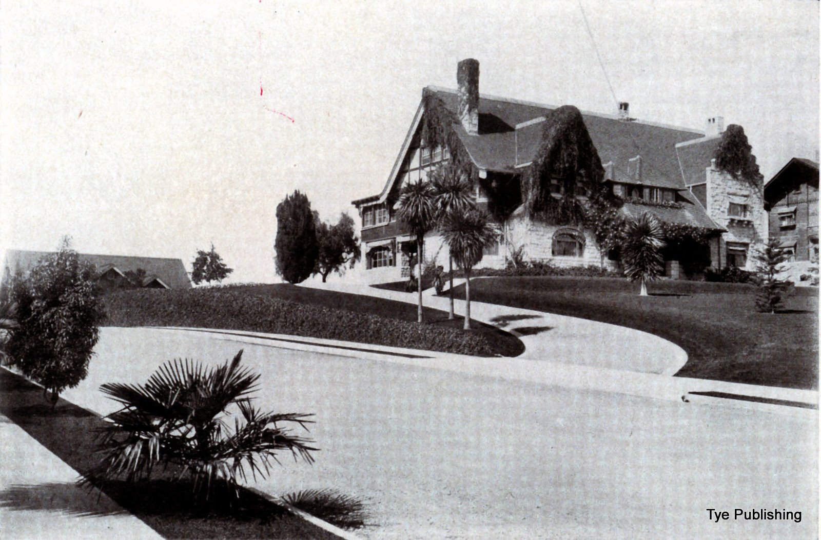 Ivy Wall ca. 1910 with Arlington Drive in front