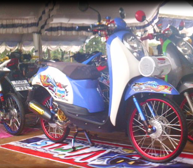  Modifikasi Motor Honda Scoopy Mothai modif kontes 