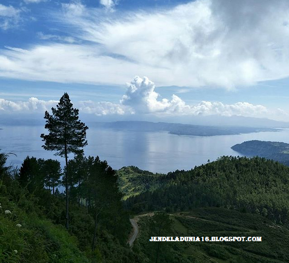 [http://FindWisata.blogspot.com] Melihat Keindahan Danu Toba Dari Huta Ginjang Humbang Hasundutan 