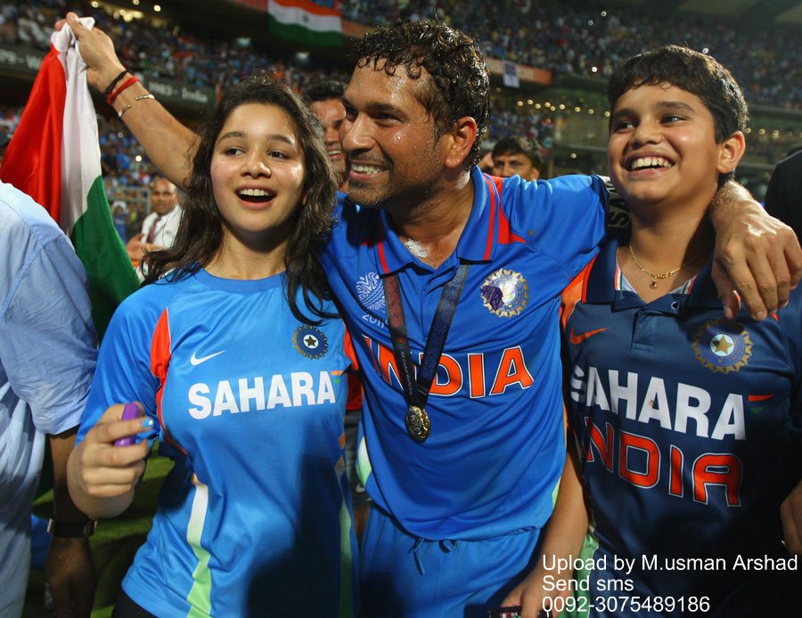 sachin world cup 2011 final images. sachin world cup 2011 final