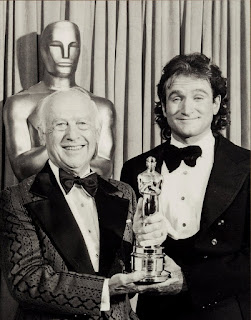 Foto Walter Lantz recebe Oscar