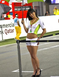 Beutypicture Umbrella Girl MotoGP 2011