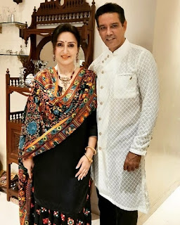 Anup Soni bersama istrinya, Juhi Babbar