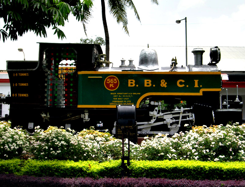 indian railways wagon in mumbai by kunal bhatia