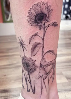 14 Stunning Minimalist Birth Flower Bouquet Tattoos On The Calf