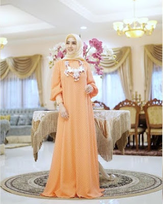 Baju Muslim syar'i Syahrini