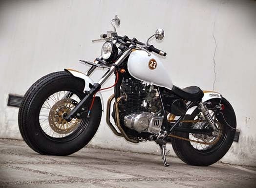 Modifikasi Motor Suzuki Thunder 250 Brat Bobber  