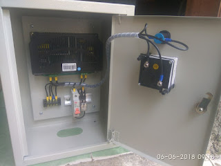 PANEL AUTO BATTERY CHARGER