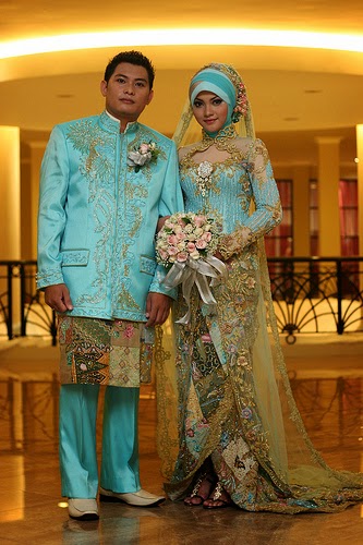 25 Contoh Model Baju  Pengantin Muslim Warna Biru  