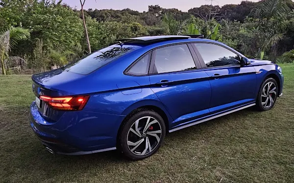 Novo VW Jetta GLI 2023