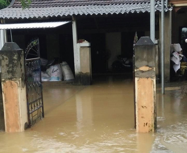 Nhà dân ở huyện Quỳ Châu ngập lụt.