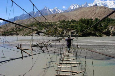 [Image: Hussaini+Hanging+Bridge.jpg]