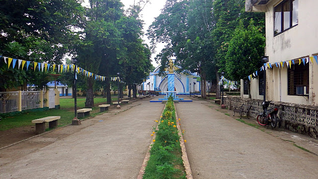 street amidst municipal buildings going straight to the church of Lavezares Northern Samar