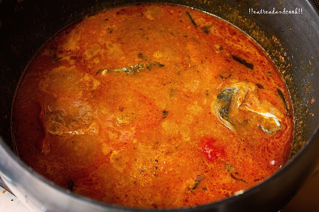 how to cook Chettinad Fish Curry with Coconut recipe and preparation with step by step pictures