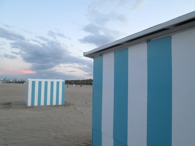 Playa de la Malvarrosa de Valencia, atardeciendo