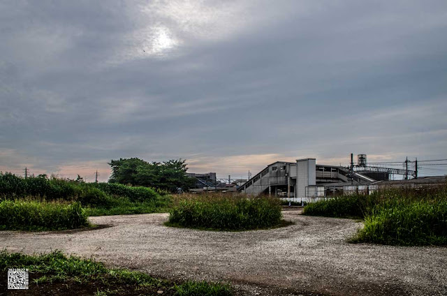 七里駅北側駅前広場。