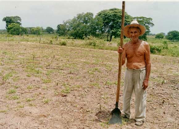 Gilberto Chávez "El Sembrador" de Villa Vieja