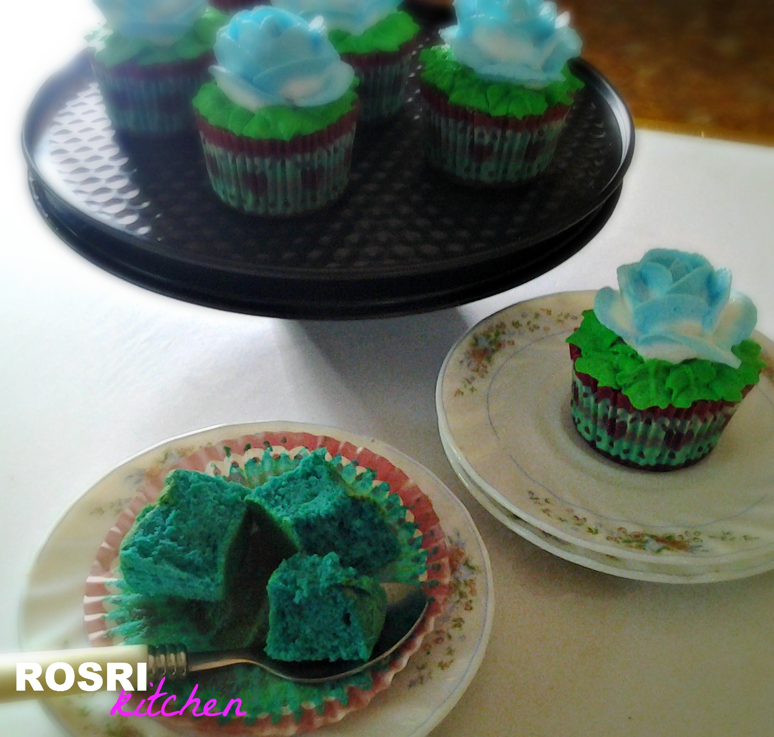 ROSRI kitchen: Kek Cawan Baldu Biru