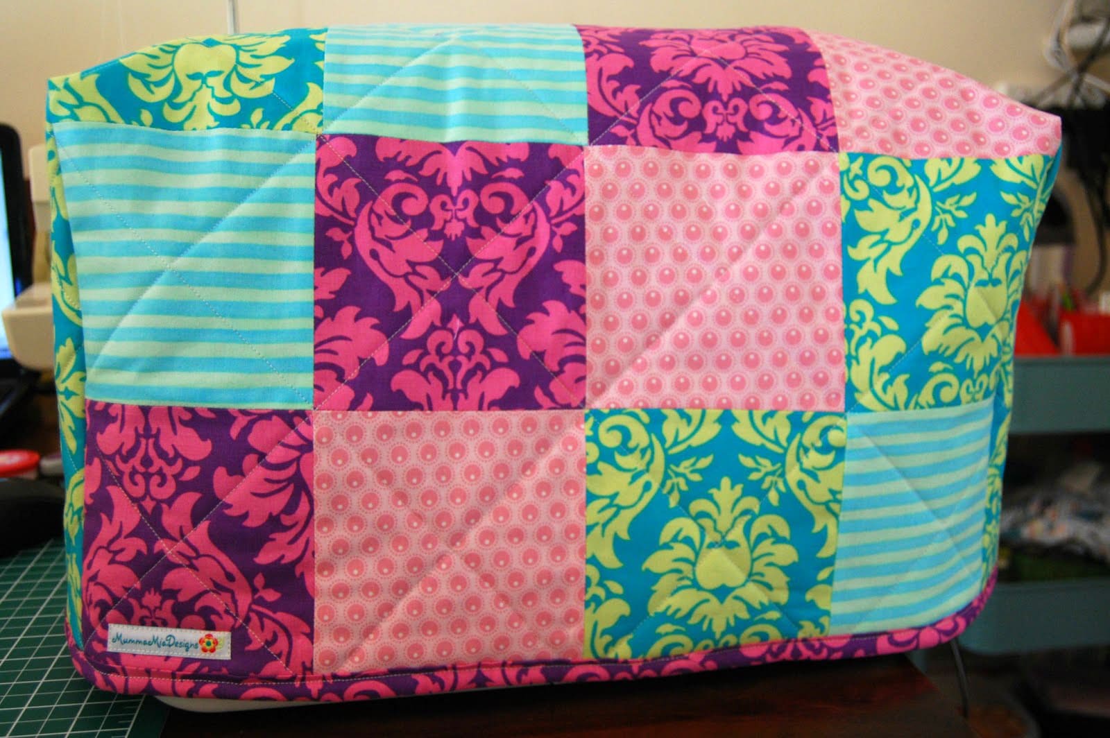 Quilted Sewing Machine Cover Tutorial ~ DIY Tutorial Ideas!