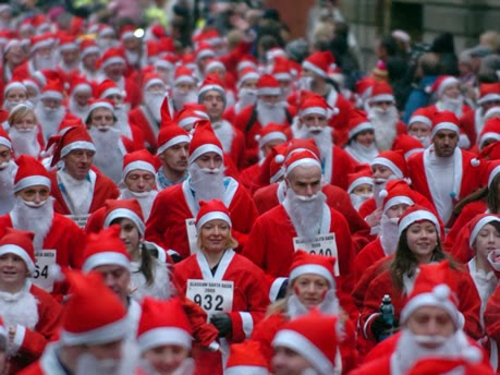 Santa Dash Clontarf, Dublin is back so it's time to get your Santa Suit out and support Santa Dash Dublin and raise money for good Claus!  This fun run event is ideal for adults and children.