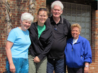 Jeanne, Me, Dad, Wendy outside O'Charley's