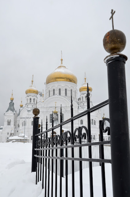 Белогорский монастырь зимой