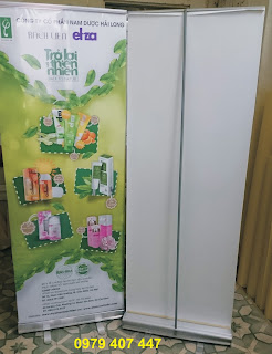 Standee giá cuốn