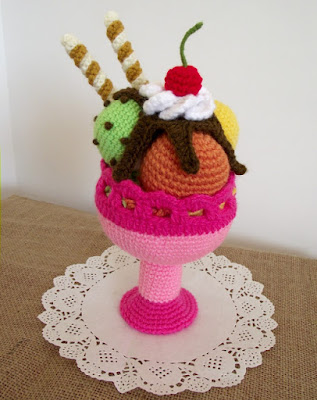 http://liliacraftparty.blogspot.com/2018/06/ice-cream-sundae-amigurumi-crochet.html