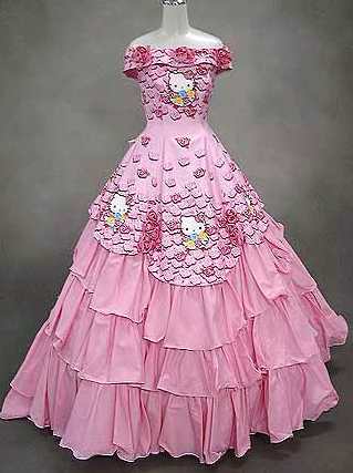 But I never expected that there's also a Hello Kitty wedding dress