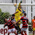 Goleiro quer Raposa indo para cima do Santa e pede atenção com Grafite