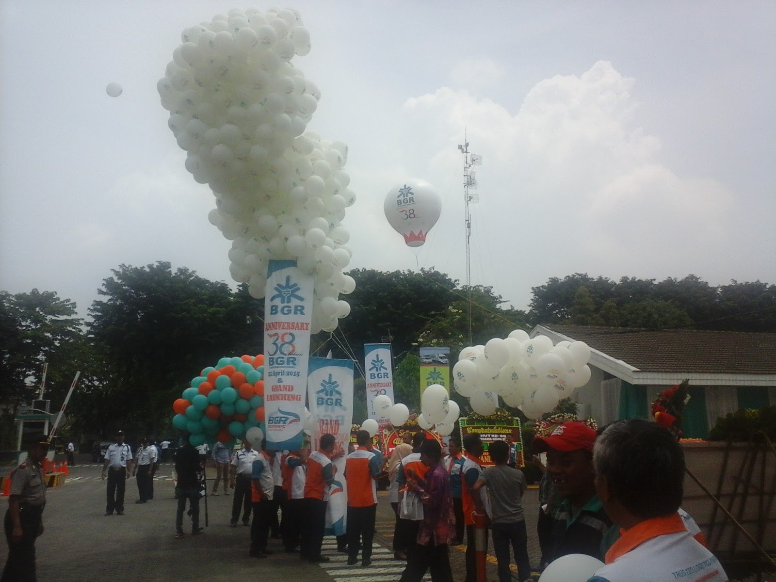 JUAL BALON GAS , JASA DEKORASI BALON ,DEKORASI STYROFOAM 