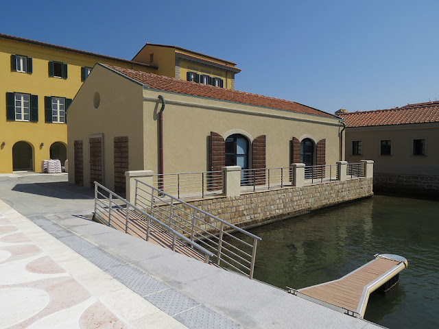 New building, Scoglio della Regina, Livorno