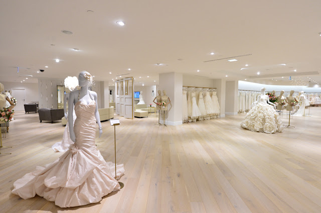 Kleinfeld Bridal Store, Hudson's Bay, Toronto, Canadá