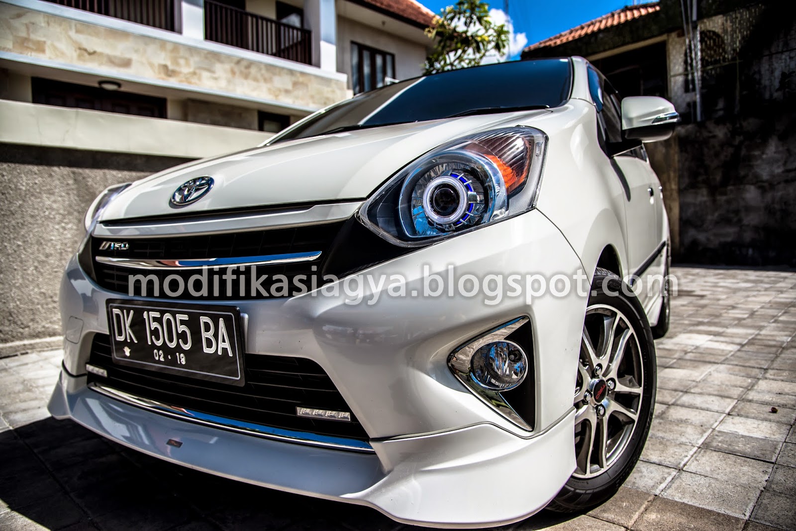 Modifikasi Toyota Agya Modifikasi Lampu Depan Dan LED Daytime