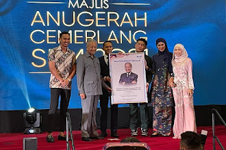 YB Tun M, MK K-Clique & Iman Troye Raikan PTTI beri penghargaan 335 pelajar cemerlang SPM 2021