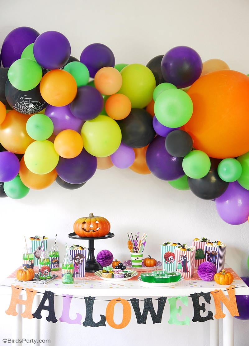 Fête d'Halloween Hotel Transylvanie & Printables GRATUITS - idées de décoration DIY, costumes d'Halloween, friandises et papeterie à imprimer! by BirdsParty.com @birdsparty #halloween #hoteltransylvanie #costumeshalloween #fetehalloween