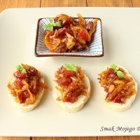 http://smakmojegodomu.blogspot.com/2016/10/chorizo-z-podsmazana-cebula.html