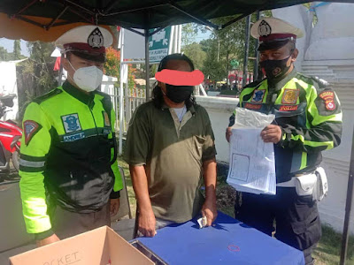 Tiga orang Penjual Formulir Pendaftaran Vaksin Covid-19 diamankan Polisi Serang Kota