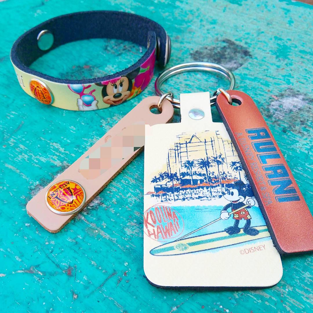 アウラニ ディズニー リゾート ザ ラーバ シャックで買えるレザーグッズ アウラニ ディズニー リゾート ザ ラーバ シャックで買えるレザーグッズ