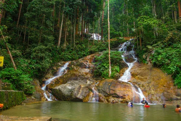 6 Tempat Hiking di Selangor Untuk Aktiviti Mendaki
